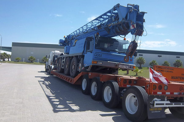 Transporte de maquinaria y grúas